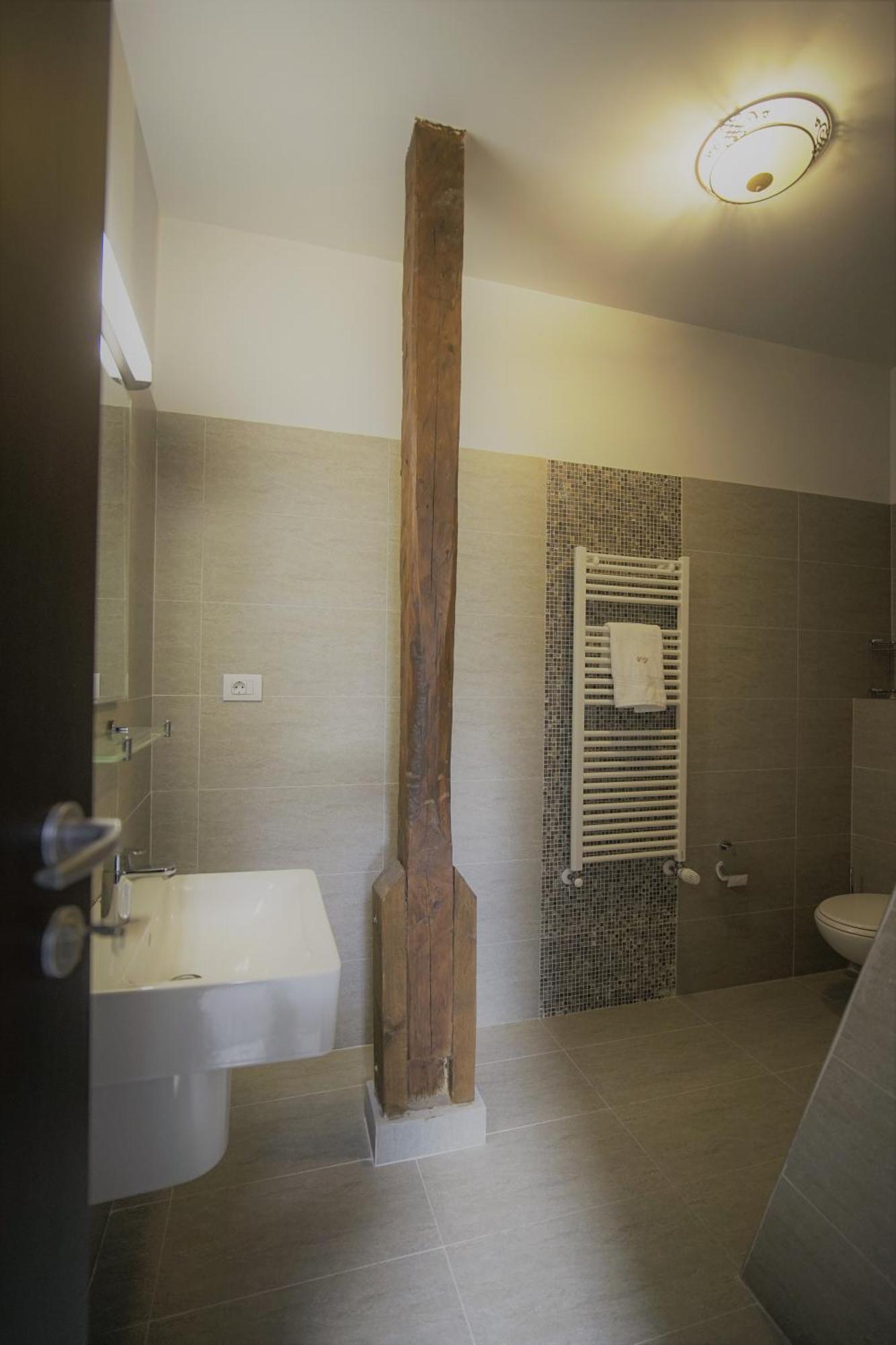 Hotel La Curtea Domneasca Piatra Neamţ Pokój zdjęcie